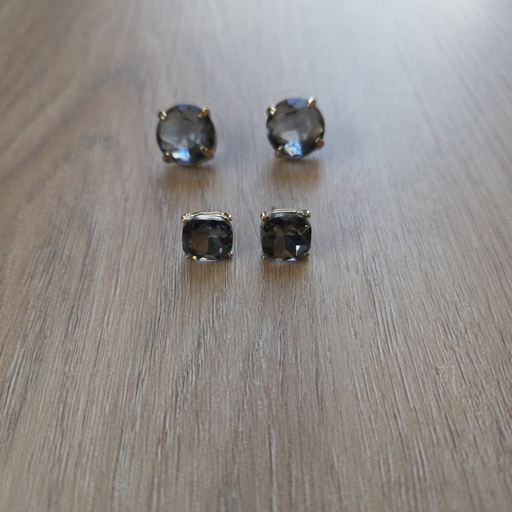 Set of blue crystal stud earrings